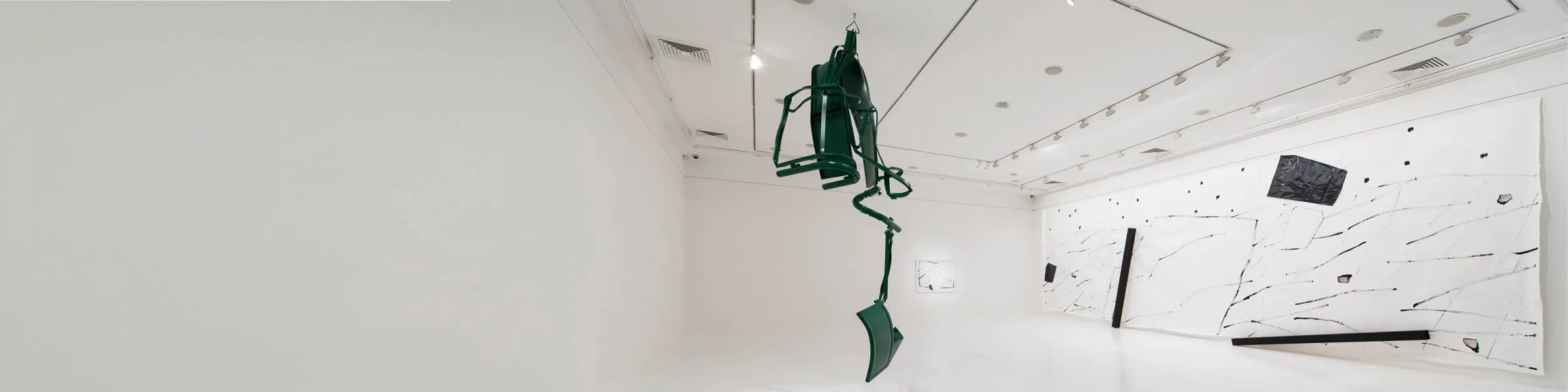 Monika Sosnowska, Marek Szczęsny and Karolina Wiktor, selected by Andrzej Turowski: La déchirure (Tear)